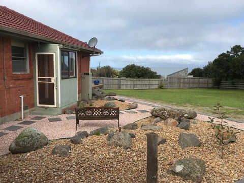 OCEAN BREEZE - Sunshine Coast Tourism 2