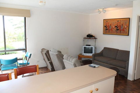 Ocean Front Malua Bay - Sunshine Coast Tourism 3