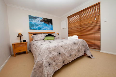 Ocean Mist Villa - Sunshine Coast Tourism 0