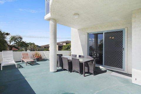 Ocean Palms, Unit 2 - The Entrance, NSW - Sunshine Coast Tourism 3