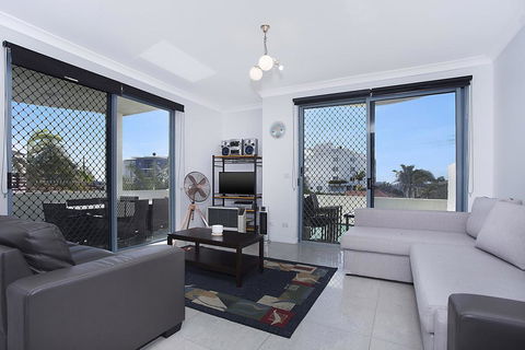 Ocean Palms, Unit 2 - The Entrance, NSW - Sunshine Coast Tourism 1