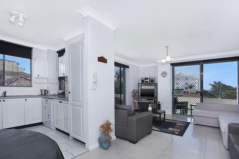 Ocean Palms, Unit 2 - The Entrance, NSW - Sunshine Coast Tourism 2