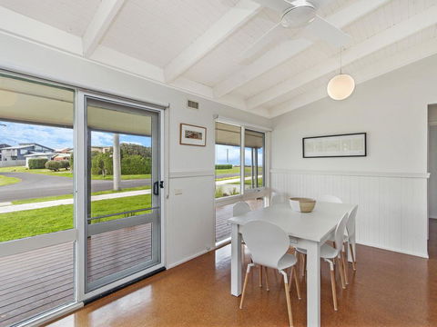 Ocean Spray Retreat - Sunshine Coast Tourism 2