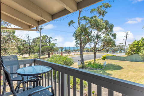 Ocean St Holiday Apartment - Sunshine Coast Tourism 1