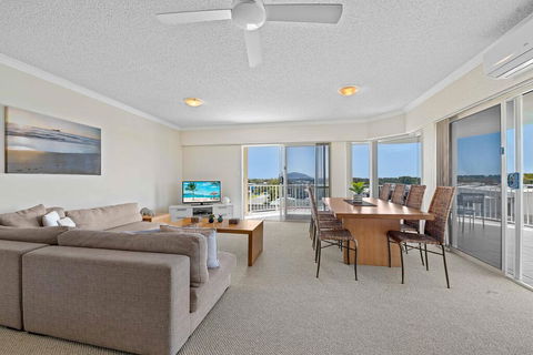 Ocean View 3 Bedroom Apartment - Sunshine Coast Tourism 1