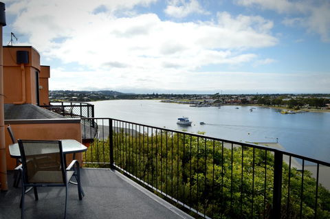 Ocean View Apt 1 - Sunshine Coast Tourism 3