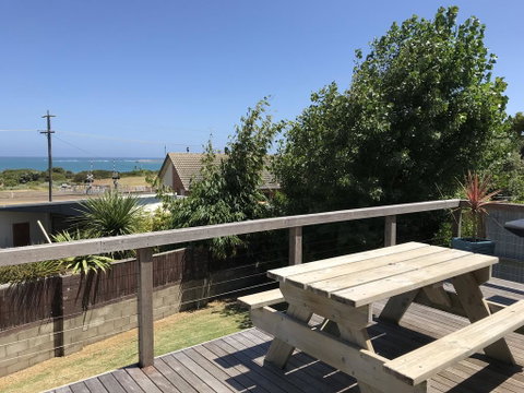 OCEAN VIEWS - Sunshine Coast Tourism 2