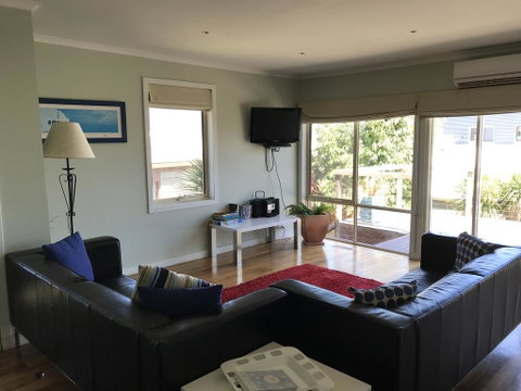 OCEAN VIEWS - Sunshine Coast Tourism 1