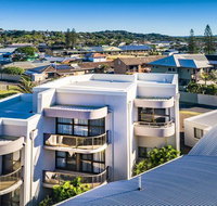 OCEAN WAVES - WiFi - Sunshine Coast Tourism