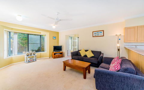 Oceania Cottage - LJHooker Yamba - Holiday Sunshine Coast 2