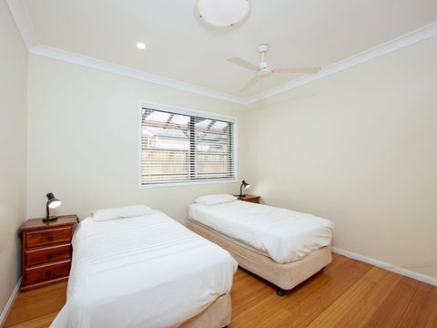 Oceania Peace At Beachside - Sunshine Coast Tourism 2