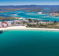 Oceanic 10 -On Forster Main Beach - Sunshine Coast Tourism