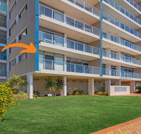 Oceanic 2 - On Main Beach - Sunshine Coast Tourism