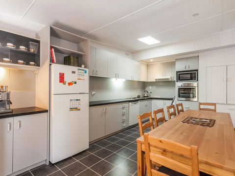 OCEANS 12 - ANGLESEA - Sunshine Coast Tourism 3