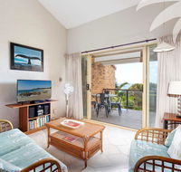 Oceanside 18 - Sunshine Coast Tourism