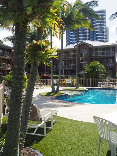 Oceanside Cove Holiday Apartments - Sunshine Coast Tourism 3