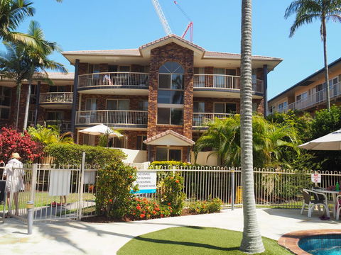 Oceanside Cove Holiday Apartments - Sunshine Coast Tourism 2