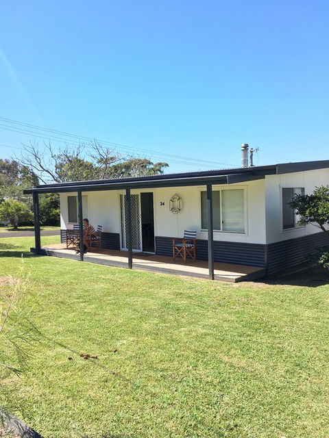 OceanWhispers Beach House - Sunshine Coast Tourism 3