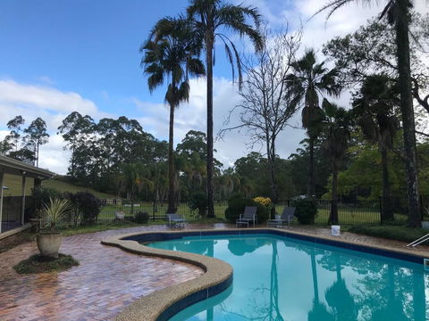 OCT Forest Lodge - Sunshine Coast Tourism 3