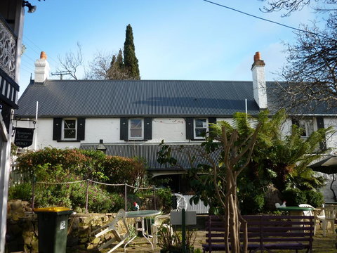 Old Colony Inn - Holiday Sunshine Coast 0