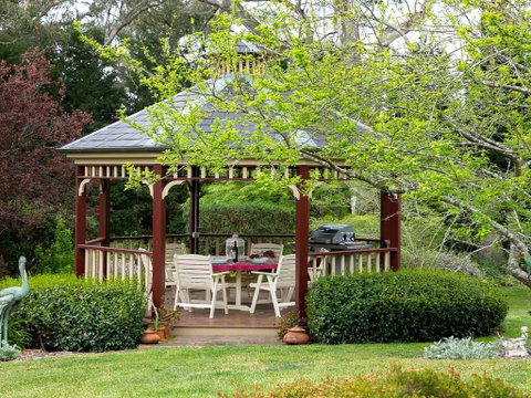 Old Mansfield Loft - Gardens, Gazebo And Getaways - Sunshine Coast Tourism 1