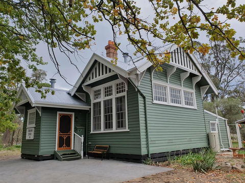 Old School B & B - Sunshine Coast Tourism 1
