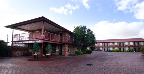 Old Willyama Motor Inn - Holiday Sunshine Coast 1