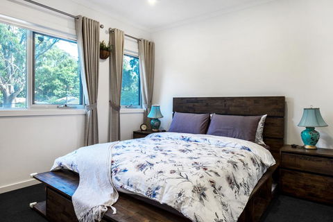 Olinda Deluxe Apartment B1 - Holiday Sunshine Coast 1