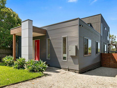 Olive Grove - Holiday Sunshine Coast 0