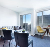 Oliver Stylish City Views near Graffiti Laneways - Holiday Sunshine Coast