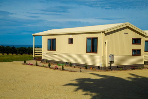 OMARU FARM STAY - Sunshine Coast Tourism 0