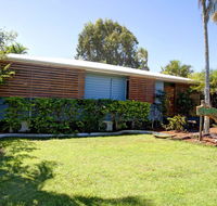 On Agnes Time - Holiday Sunshine Coast