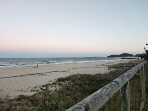 On The Beach - Holiday Sunshine Coast 3