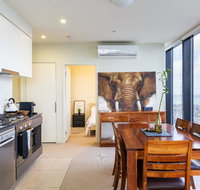 ON TOP OF THE WORLD - BEST VIEWS IN MELBOURNE  - Holiday Sunshine Coast
