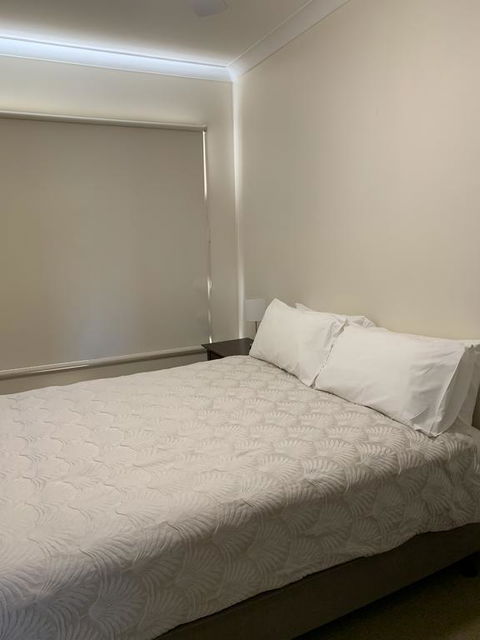 One Bedroom Apartment - Sunshine Coast Tourism 1