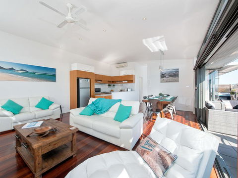 One Mile Cl, Townhouse 22, 26, The Deckhouse - Sunshine Coast Tourism 1
