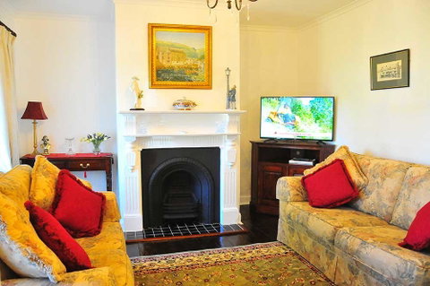 Ornee Cottage - Sunshine Coast Tourism 1