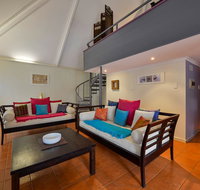 Osprey Holiday Village Unit 112 -Vibrant 3 Bedroom Holiday Villa with a Pool in the Complex - Sunshine Coast Tourism