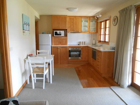 Otago Cottage - Sunshine Coast Tourism 3