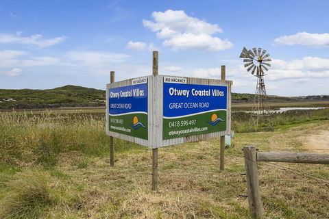 Otway Coastal Villas - Sunshine Coast Tourism 2