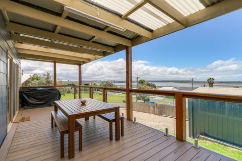 Outlook Views - Sunshine Coast Tourism 2