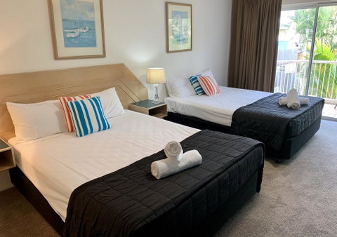 Outrigger Burleigh - Sunshine Coast Tourism 1