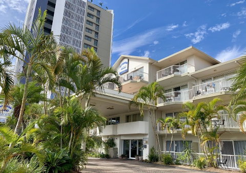 Outrigger Burleigh - Sunshine Coast Tourism 0