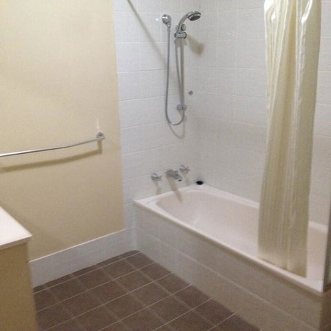 Oxley Court Serviced Apartments - Sunshine Coast Tourism 3