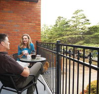 Oxley Court Serviced Apartments - Sunshine Coast Tourism