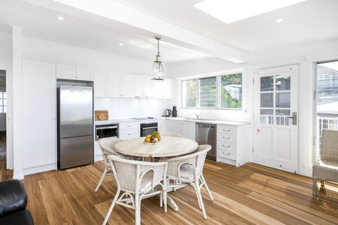Pa's Beach House - Apartment 1 - Sunshine Coast Tourism 3
