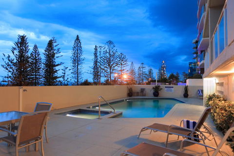 Pacific Beach Resort - Sunshine Coast Tourism 1