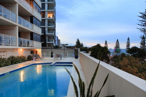 Pacific Beach Resort - Sunshine Coast Tourism 3