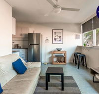 PADDINGTON PAD with PARKING  SMART TV  POOL - Sunshine Coast Tourism