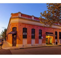 Pakenham Palace - Two bedroom converted warehouse apartment - Holiday Sunshine Coast